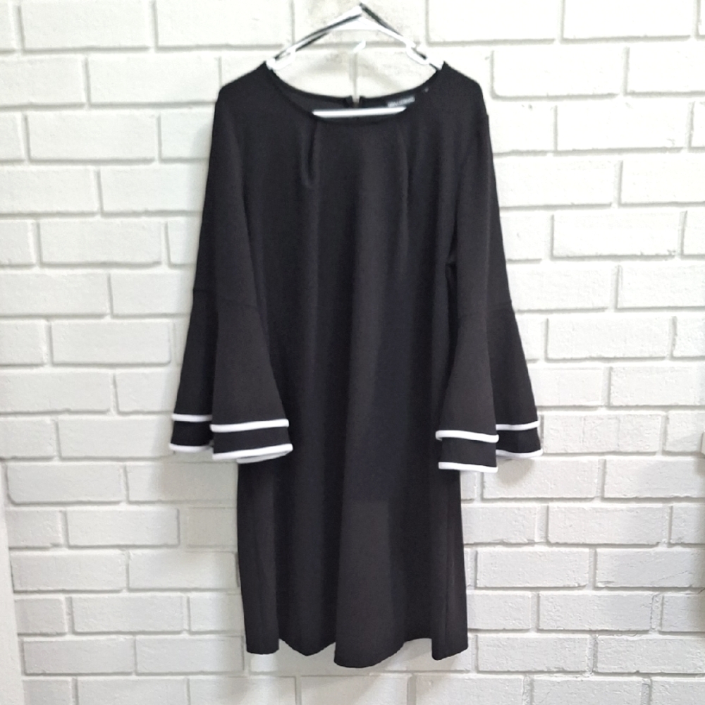 Nina Leonard Elegant Black Bell Sleeve Formal Dress. Size 1X NWOT